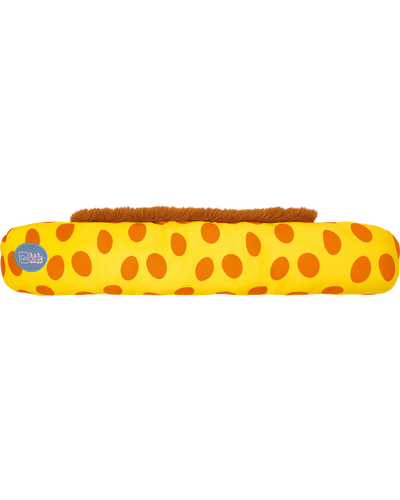 1_4_Giraffe Snuggle Travel Pillow